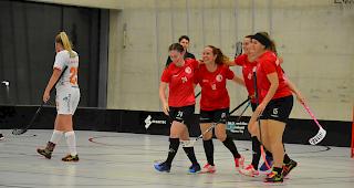 Getroffen - doch zwei Tore waren f&uuml;r die Visperinnen zu wenig, um zu punkten.