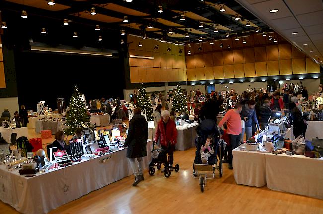 Impressionen vom traditionellen Advents- und Hand-Werk-Markt in der Briger Simplonhalle.