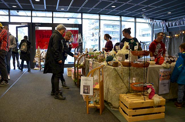 Impressionen vom traditionellen Advents- und Hand-Werk-Markt in der Briger Simplonhalle.