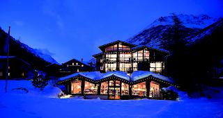 Nachdem Esther und Fabian Zurbriggen mit dem Hotel Wellness & Spa Pirmin Zurbriggen bereits acht Mal den 1. Rang als bestes Vier-Sterne-Ferienhotel (nice price) holten, belegt das Haus 2019 in der Kategorie &laquo;Bestes Winterhotel mit vier Sternen&raquo; zum dritten Mal die Spitzenposition. 


