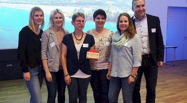 Anlässlich des Labeltages des Schweizerischen Tourismusverbandes hat die Destination Grächen-St.Niklaus einen «Swiss Holiday Home Award» erhalten.

