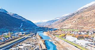 Idee mit Potenzial. Dort, wo die Vispe in den Rotten fliesst, k&ouml;nnten sich Oberwalliser k&uuml;nftig erholen.Foto mengis media/Daniel Berchtold