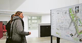 Ausgestellt. Noch bis am 19. Dezember werden alle f&uuml;nf Wettbewerbsprojekte im Kulturzentrum &laquo;Les Arsenaux&raquo; in Sitten zu sehen sein.Foto Mengis media