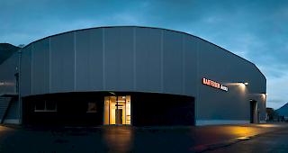 Die Betriebsbewilligung f&uuml;r die neue Eishockey-Halle in der Rarner Industriezone Basper ist eingetroffen.