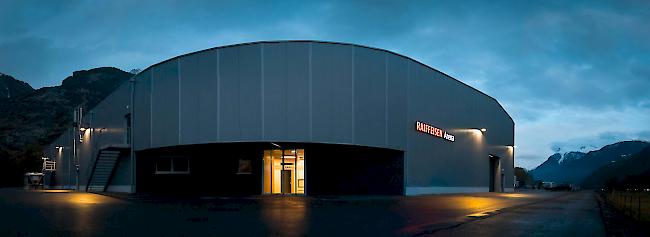Die Betriebsbewilligung für die neue Eishockey-Halle in der Rarner Industriezone Basper ist eingetroffen.