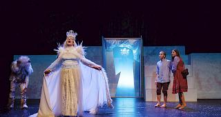 &laquo;Die Schneek&ouml;nigin&raquo; des Visper Theaters feierte Premiere.