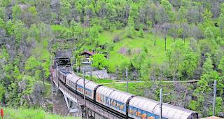 Die Schweizer G&uuml;tertransportbranche fordert ein ganzes B&uuml;ndel von Massnahmen im unbegleiteten kombinierten Schieneng&uuml;terverkehr durch die Alpen. (Archivbild)