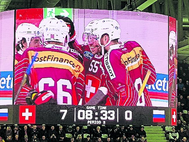Die Schweizer Nationalmannschaft besiegte Russland mit 8:2.