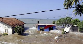 Der Tsunami von 2004 in S&uuml;dost-Asien war eine der gr&ouml;&szlig;ten Naturkatastrophen des 21. Jahrhunderts.