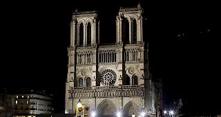 Nur w&auml;hrend der franz&ouml;sischen Revolutionsjahre zu Ende des 18. Jahrhunderts wurden in Notre-Dame keine Gottesdienste abgehalten.