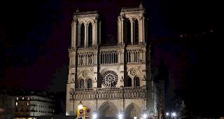 Nur w&auml;hrend der franz&ouml;sischen Revolutionsjahre zu Ende des 18. Jahrhunderts wurden in Notre-Dame keine Gottesdienste abgehalten.