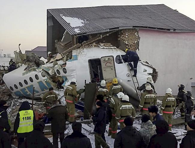 In Kasachstan wird am heutigen Samstag der Opfer des jüngsten Flugzeugabsturzes gedacht.