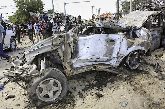 Bei einem Autobombenanschlag in der somalischen Hauptstadt Mogadischu sind zahlreiche Menschen getötet worden.