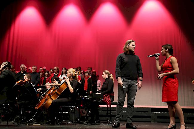 Die Musiker und Sänger des Musicals Zorro, das am 31. Januar Premiere im Visper La Poste feiert, gaben einige Kostproben ihres Könnens. 