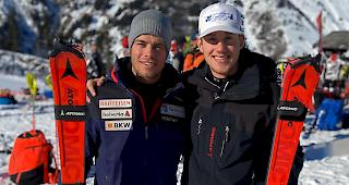Dionys Kippel (l.) und Lars Kuonen holen sich in den Europacup-Slaloms in Vaujany wichtige Punkte.