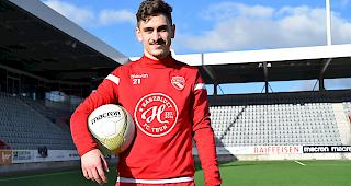 Dem 18-j&auml;hrigen Oberwalliser Uros Vasic &ndash; seit dieser Saison im Kader des  FC Thun &ndash; ist das Berner Oberland sprichw&ouml;rtlich ans Herz gewachsen.