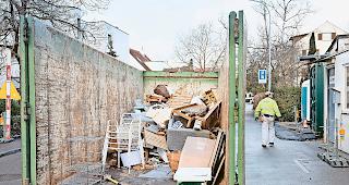 Entsorgung. Praktisch niemand habe in der D&eacute;chetterie de Ch&eacute;troz zwei Tonnen M&uuml;ll abgeliefert, sagt Gemeindepr&auml;sident Gilles Florey.symbolbild keystone
