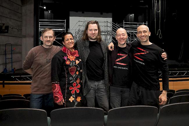 «Zorro - das Musical». Tragende Rollen: (von links) Maciej Salamon, Melanie Veser, Ruud van Overdijk, Johannes Diederen, künstlerischer Leiter und Tamás Mester, Regie.