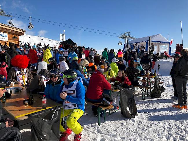 Partystimmung in der Hexenbar Hohbiel