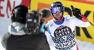 Sieger Beat Feuz im Zielraum.