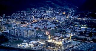 Auf einem Anlagerundgang erlitt ein langj&auml;hriger Mitarbeiter aus der Region t&ouml;dliche Verletzungen. Die Anlage, aus der das Gas entwich, produziert eine Basischemikalie f&uuml;r die interne Weiterverarbeitung.