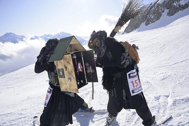 Die 38. Belalp Hexe verzeichnete über 1200 Teilnehmer, rund 700 davon «Hexen».