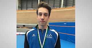 Alain Pfammatter holt an den Westschweizermeisterschaften den Titel im Hochsprung.