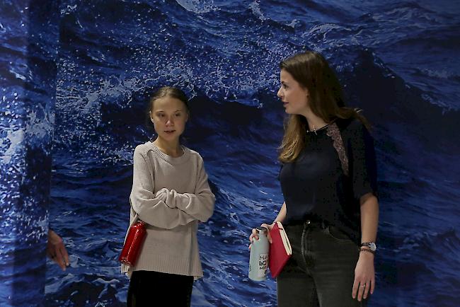 Die Klimaaktivistinnen Greta Thunberg (links) und Luisa Neubauer vergangenen Dezember auf dem COP25-Gipfel in Madrid, einem Treffen mit führenden Klimaforschern.