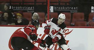 Der Natischer Nico Hischier steuerte beim 4:3-Sieg gegen die Ottawa Senators einen Assist bei.