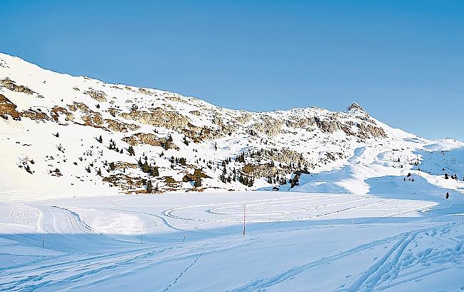 Schlittschuh laufen auf dem See? Auf der Bettmeralp ist man sich nicht einig.