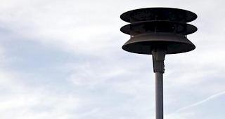 Im Wallis werden 325 station&auml;re Sirenen für den Allgemeinen Alarm betrieben. Rund 158 davon k&ouml;nnen gleichzeitig für den Wasseralarm eingesetzt werden.