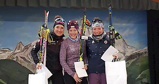Das Siegertrio des Kandersteger Volksskilaufs: Flurina Volken, Susi Meinen und Hallie Grossmann (von links).