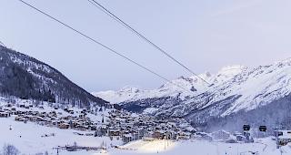 <b>Gemeinsam oder weiterhin getrennt?</b> Die vier Gemeinden im Saastal (hier Saas-Fee) entscheiden dieses Wochenende &uuml;ber allf&auml;llige Fusionsabsichten.