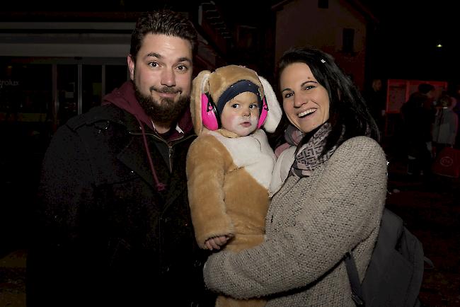 Marco (36), Tamara (30) und Yoana (2) Steiner, Niedergesteln.