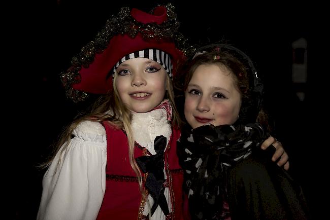Noemi Szlehuber (10) und Leonie Hildbrand (10), Gampel.
