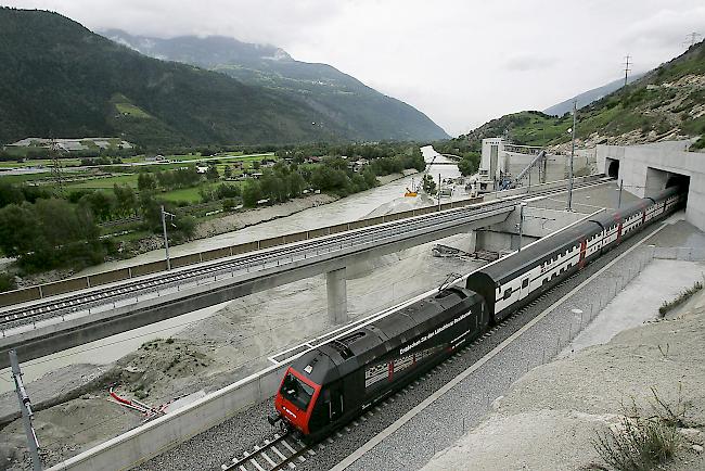 Der Doppelspurabschnitt auf der Südseite des Lötschberg-Basistunnel ist weiterhin nur einspurig befahrbar.