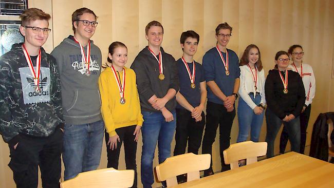 Im Indoor-Final Gruppen Luftgewehr siegt bei den Junioren Briglina 1 vor Visp-Eyholz und Orsières.