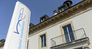 Eine Quarant&auml;ne ist laut dem Neuenburger Kantonsarzt angezeigt, wenn jemand mit einer infizierten Person w&auml;hrend 15 Minuten auf weniger als zwei Metern im Kontakt war.