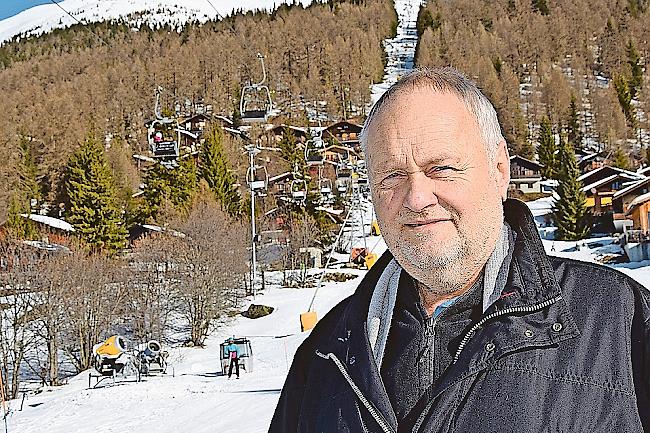 Der Verwaltungsratspräsident der Bellwald Sportbahnen AG, Andreas Wyden, will die Sesselbahn Gassen-Richinen (im Hintergrund) ersetzen.