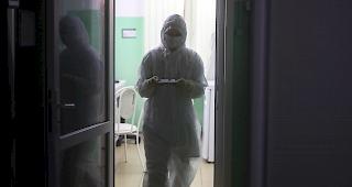 Die Fenster in ihrem Zimmer h&auml;tten sich nicht &ouml;ffnen lassen, Mahlzeiten seien durch eine Luke geschoben worden. (Symbolbild)