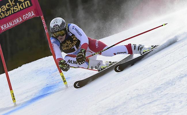 Wendy Holdener fährt beim Riesenslalom in Kranjska Gora.