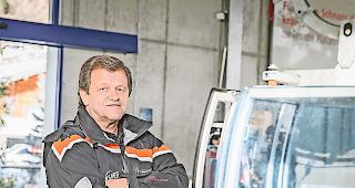 R&uuml;cktritt. Und jetzt? Bruno Ruppen verabschiedet sich zwar von der operativen Leitung der Bergbahnen Hohsaas. Als Verwaltungsratsmitglied und Gemeindepr&auml;sident (die Bahn geh&ouml;rt zu 61 Prozent der Gemeinde) zieht er im Hintergrund jedoch weiterhin die F&auml;den.