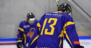 Joshua Lauber und der EHC Raron sind im Play-off-Halbfinal gegen Prilly mit 1:2 in R&uuml;ckstand.