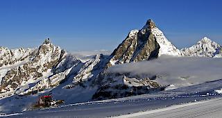 Durch die neue Bahn "Alpine Crossing", die ab 2021 stehen soll, sind die D&ouml;rfer auf der italienischen Seite des Matterhorns gefordert.