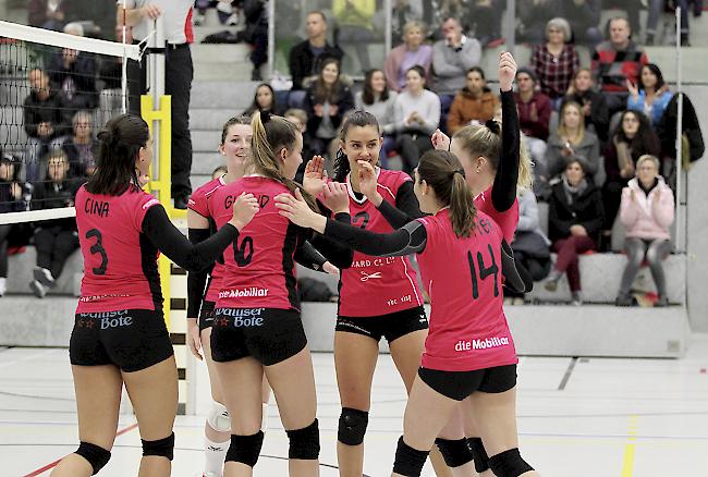 Grund zum Jubeln. Der VBC Visp mischt die Aufstiegsrunde weiter auf. Foto Stefan Lorenz