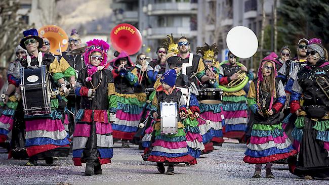 Oberwalliser Fasnachtsumzug in Glis. 