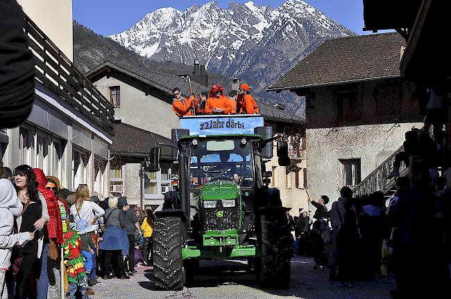 Impressionen vom Gigelimentag-Umzug in Turtmann.