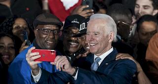 Joe Biden war bei den Vorwahlen der Demokraten fast schon abgeschrieben. Nun feiert er ein Comeback in South Carolina.