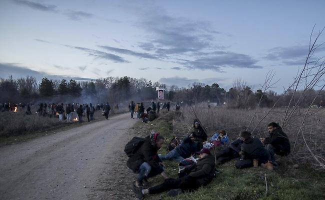 Flüchtlinge nahe der griechischen Grenze zur Türkei.