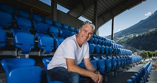 Marco Walker, Trainer der 1. Mannschaft des FC Naters Oberwallis, hat seinen Vertrag vorzeitig bis Ende Juni 2021 verl&auml;ngert.